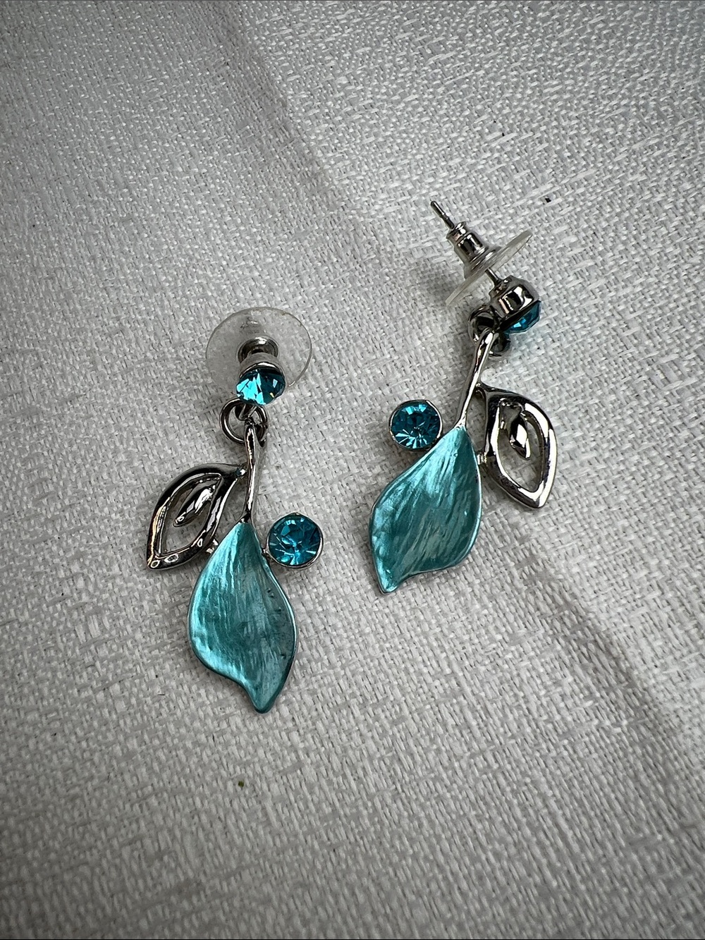 Jewelry 3 piece set beautiful blues with bracelet necklace and earrings set - Picture 5 of 5
